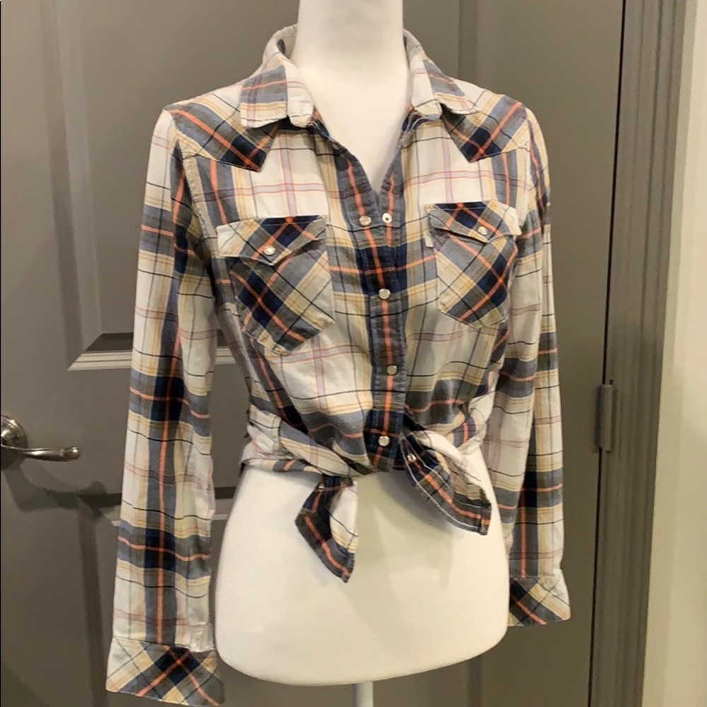 Western Levi’s fitted flannel button down shirt